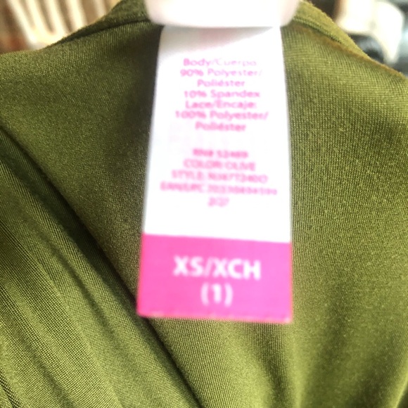 A green No Boundaries shirt - Picture 3 of 3